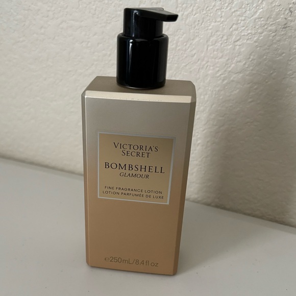 Victoria Secret Bombshell Glamour Fragrance Lotion - Picture 1 of 1